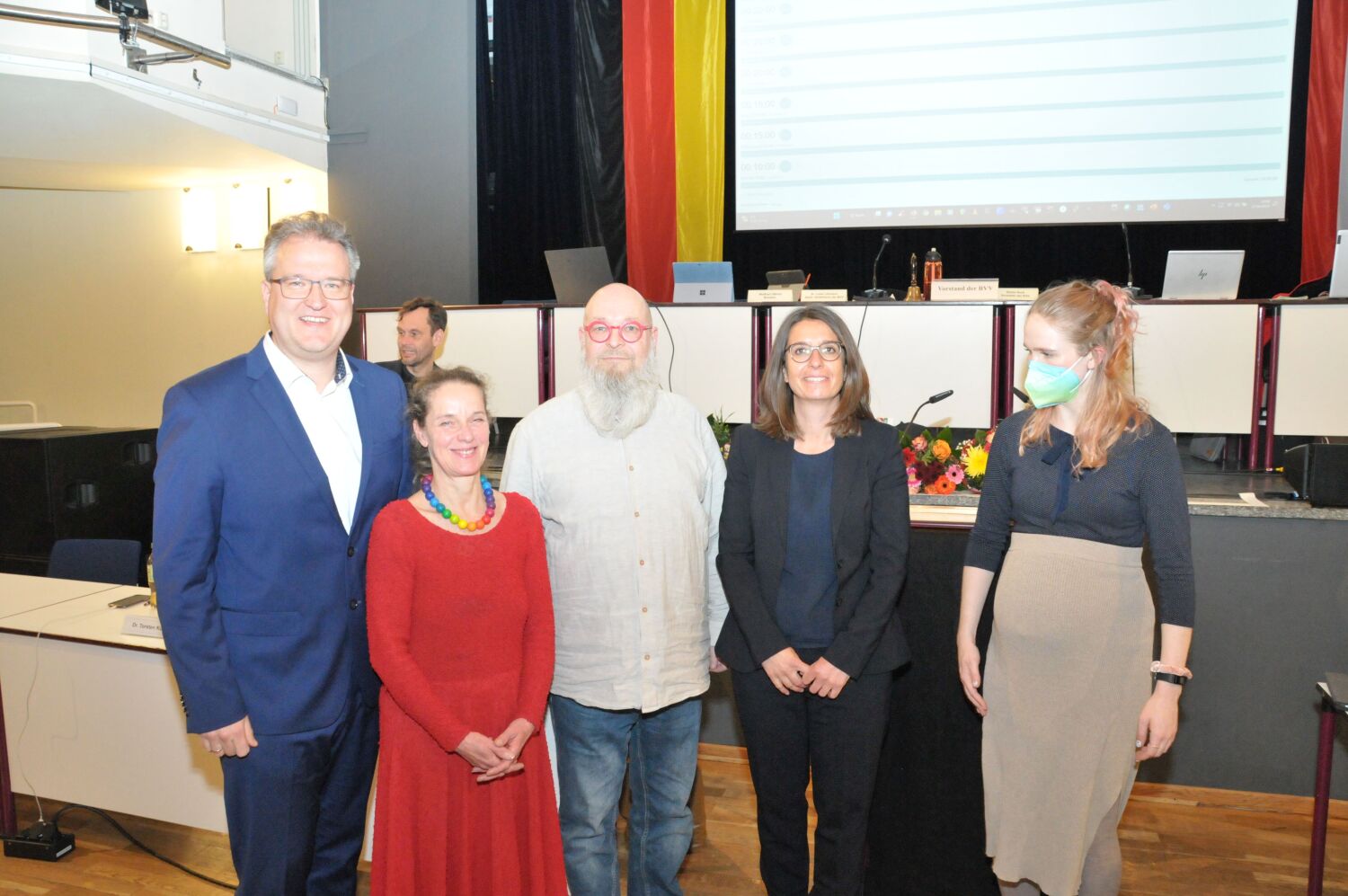 Neuer Vorstand der Bezirksverordnetenversammlung mit Bezirksbürgermeisterin Nadja Zivkovic