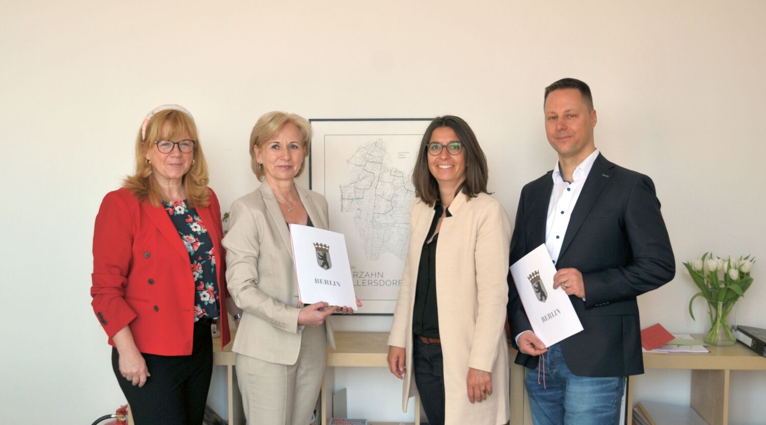 Das neue Bezirksamt Marzahn-Hellerdorf - Juliane Witt, Heike Wessoly, Nadja Zivkovic und Stefan Bley (Gordon Lemm abwesend)