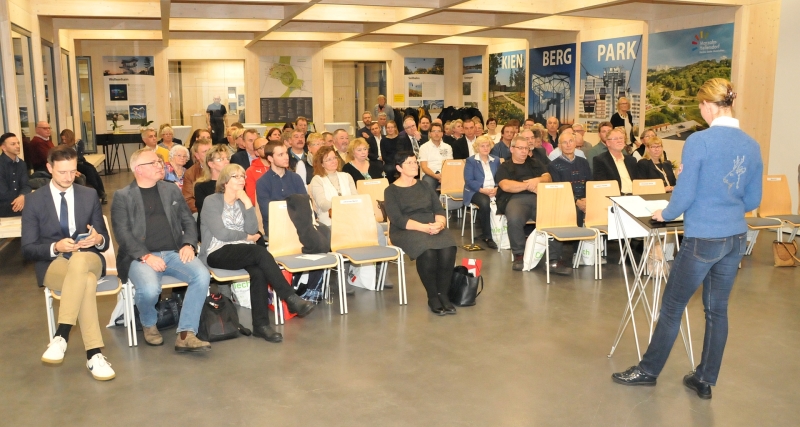 Die Bezirksverordnetenversammlung Marzahn-Hellersdorf dankt den ehrenamtlich Tätigen 2018 - Zuschauerinnen und Zuschauer