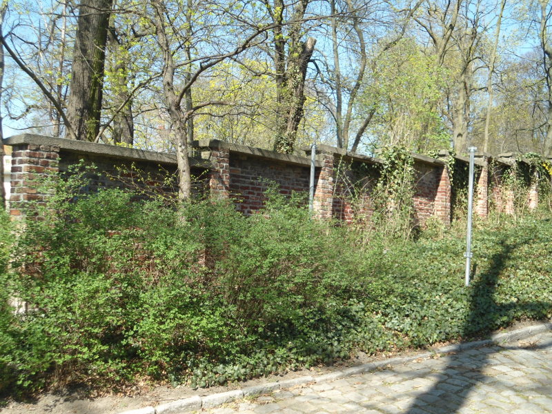 Restmauer im Schlosspark Biesdorf