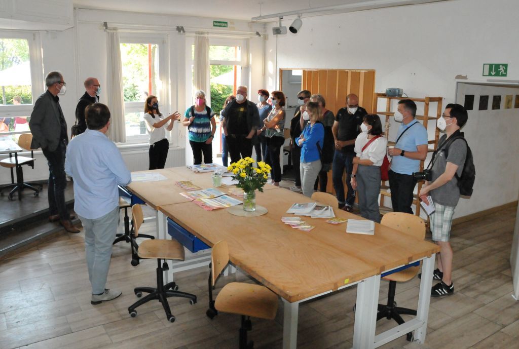 Eröffnung des 'Bildungshaus am Kienberg' - Führung durch die Räume