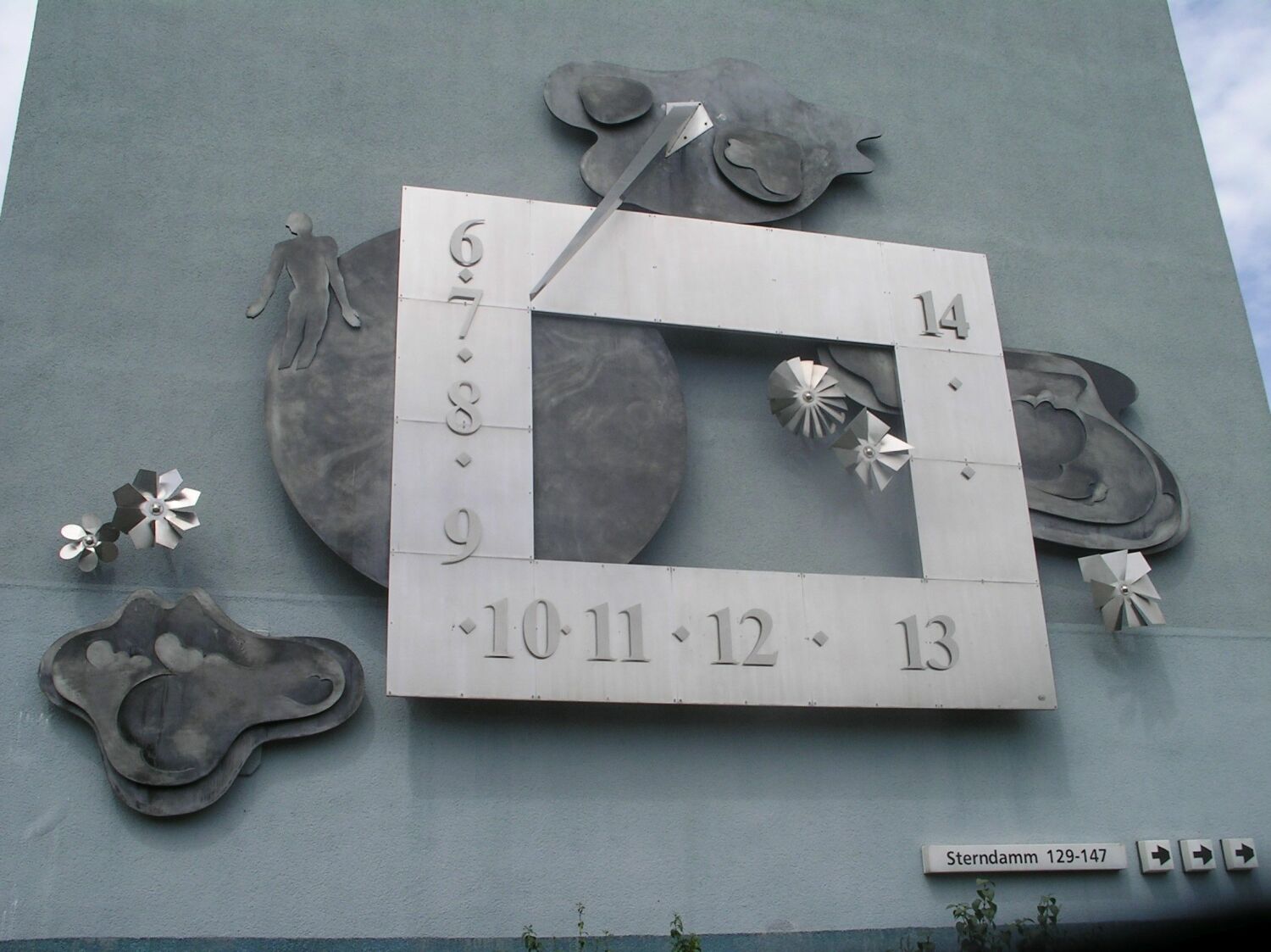 Sonnenuhr am Baumschulenweg