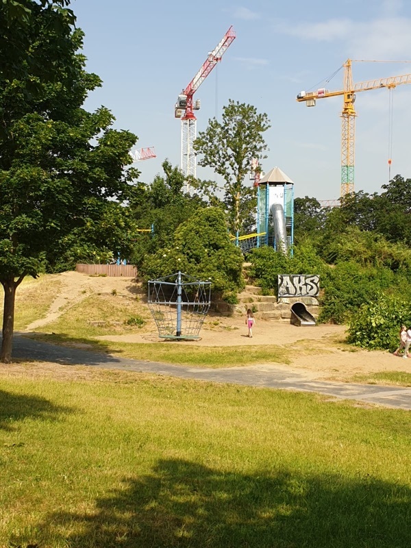 Kiezspaziergang mit Senator Geisel und Bezirksstadtrat Lemm im Juni 2021 - Liberty Park