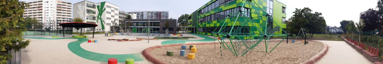 Mehrfache Übergabe Grundschule am Bürgerpark - Panorama