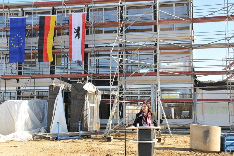 Richtfest der ISS Mahlsdorf - Senatorin Sandra Scheres