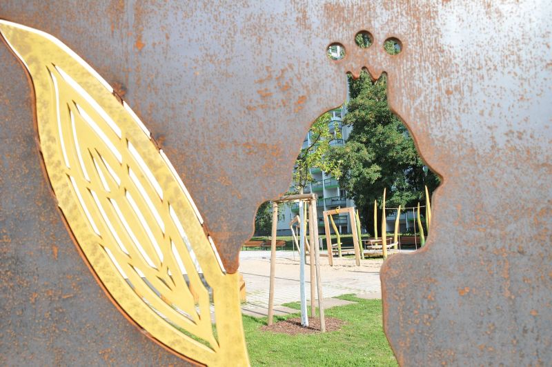 Übergabe der neuen Sporthalle an das Tagore-Gymnasium - Angrenzender Spielplatz
