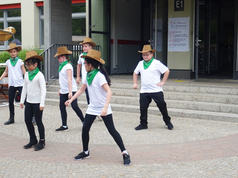 Auftritt der „Linedance-Gruppe Schule am grünen Stadtrand“