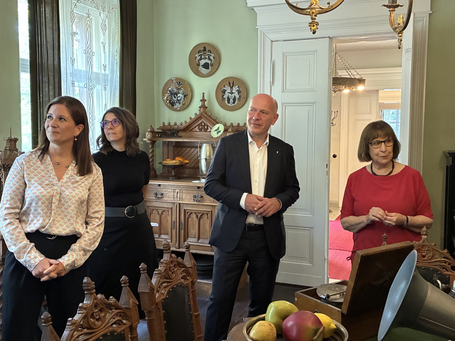 (v.l.n.r.) Katharina Günther-Wünsch, Nadja Zivkovic, Kai Wegner, Monika Schulz-Pusch