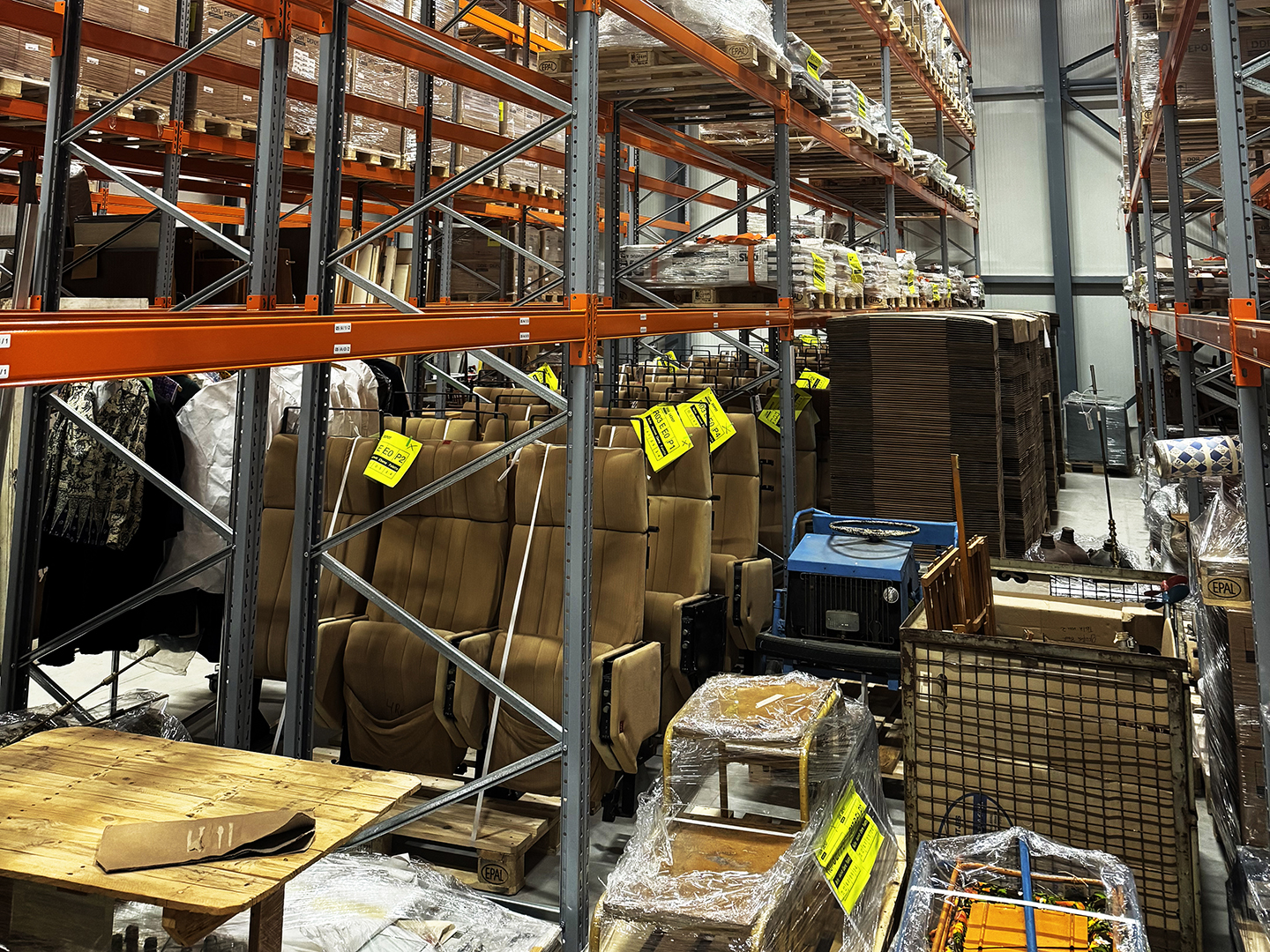 Lagerhallen im Depot