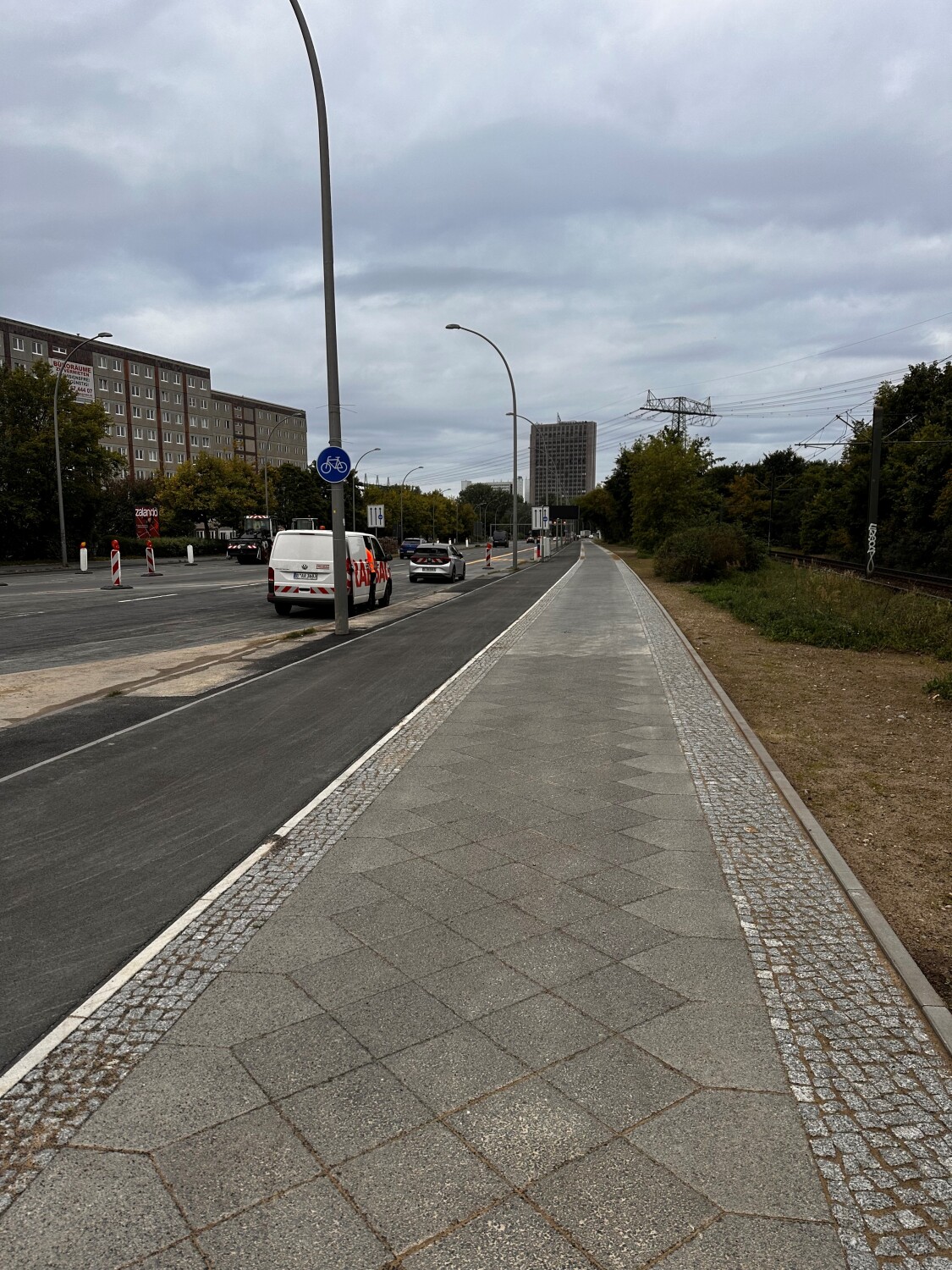 Neuer Geh- und Radweg auf der Landsberger Allee