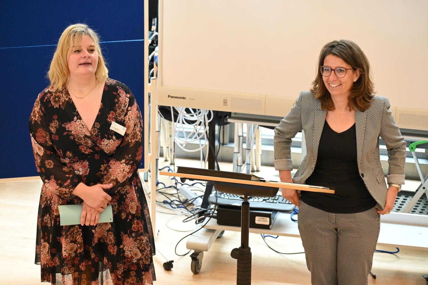 Frau Jagelmann (li) und Frau Zivkovic (re)