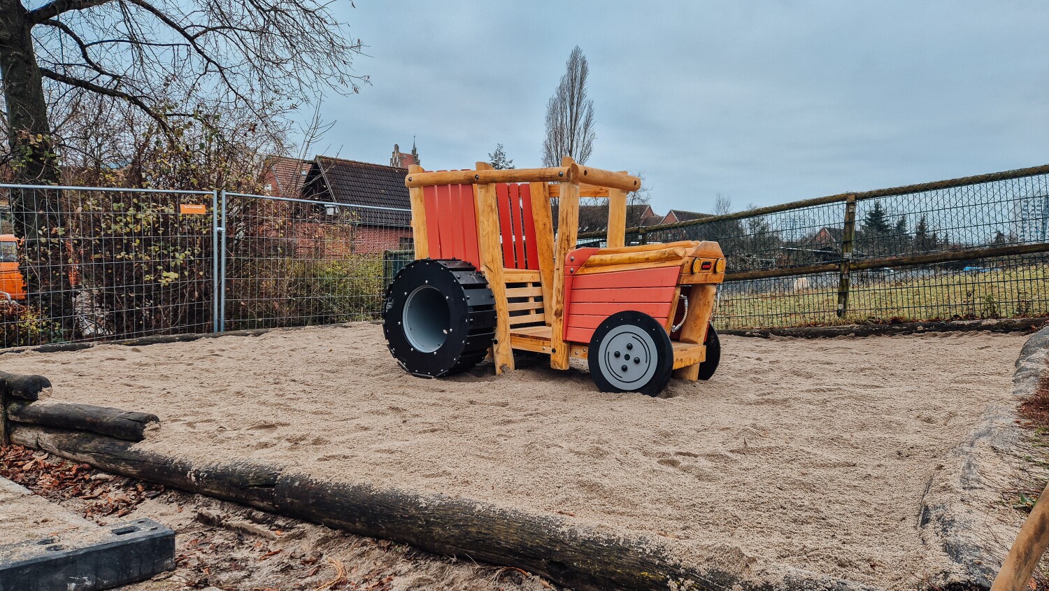 Der neue Spielzeug-Traktor