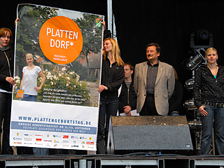 Vorstellung des Plakates das Plattendorf