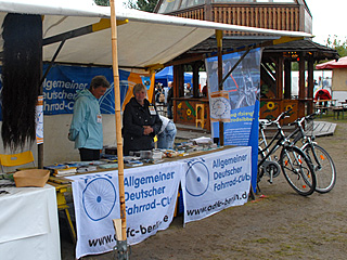 Stände auf der Festwiese