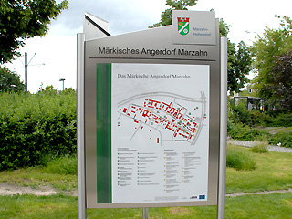 Schaukasten im Angerdorf Marzahn