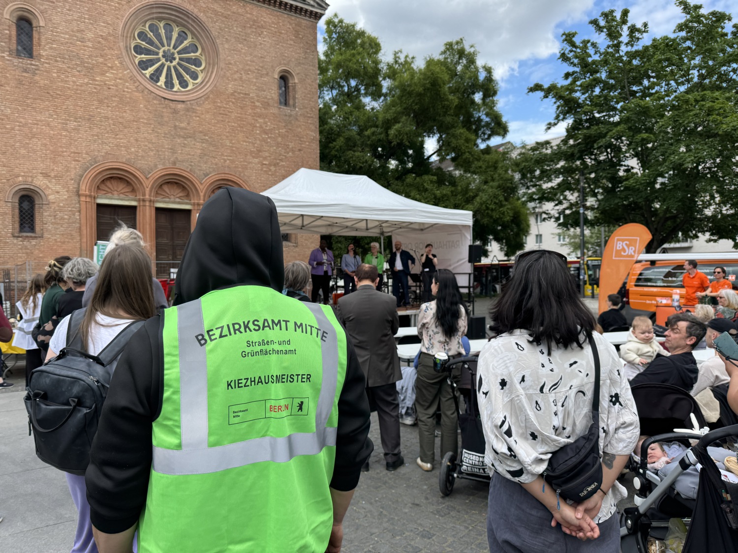 Bühne auf dem Leopoldplatz
