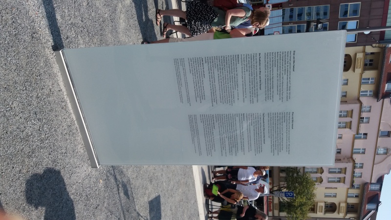 Einweihung_Stele_Elise_und_Otto_Hampel