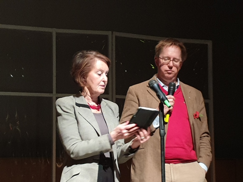 Angela Harding und Moritz Gröning vom Verein Alexanderhaus