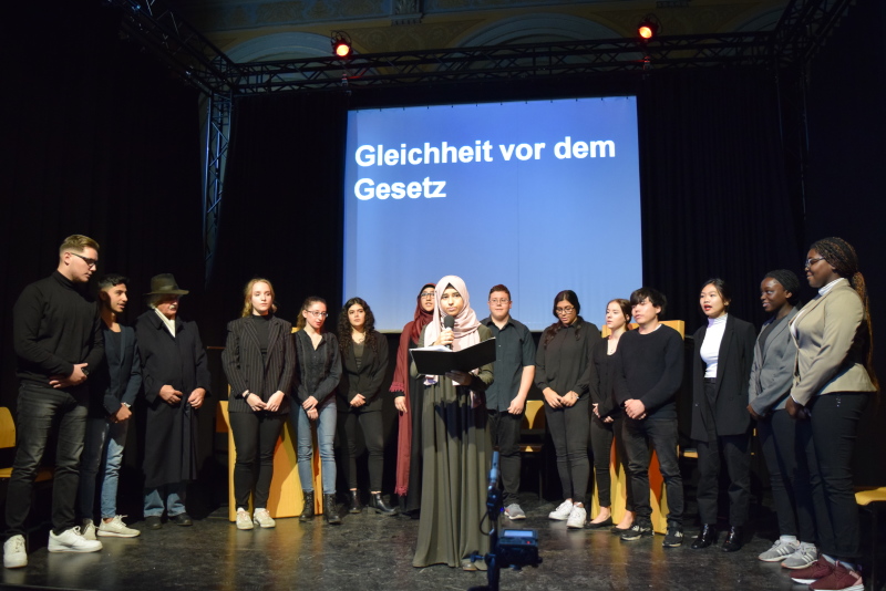 Stück "Ob ich noch einmal wiederkomme" der Theodor-Heuss-Gemeinschaftsschule