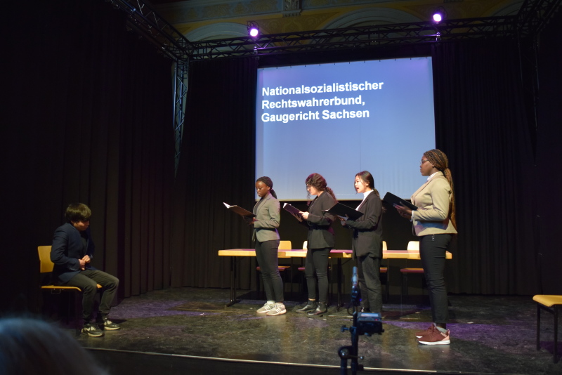 Stück "Ob ich noch einmal wiederkomme" der Theodor-Heuss-Gemeinschaftsschule