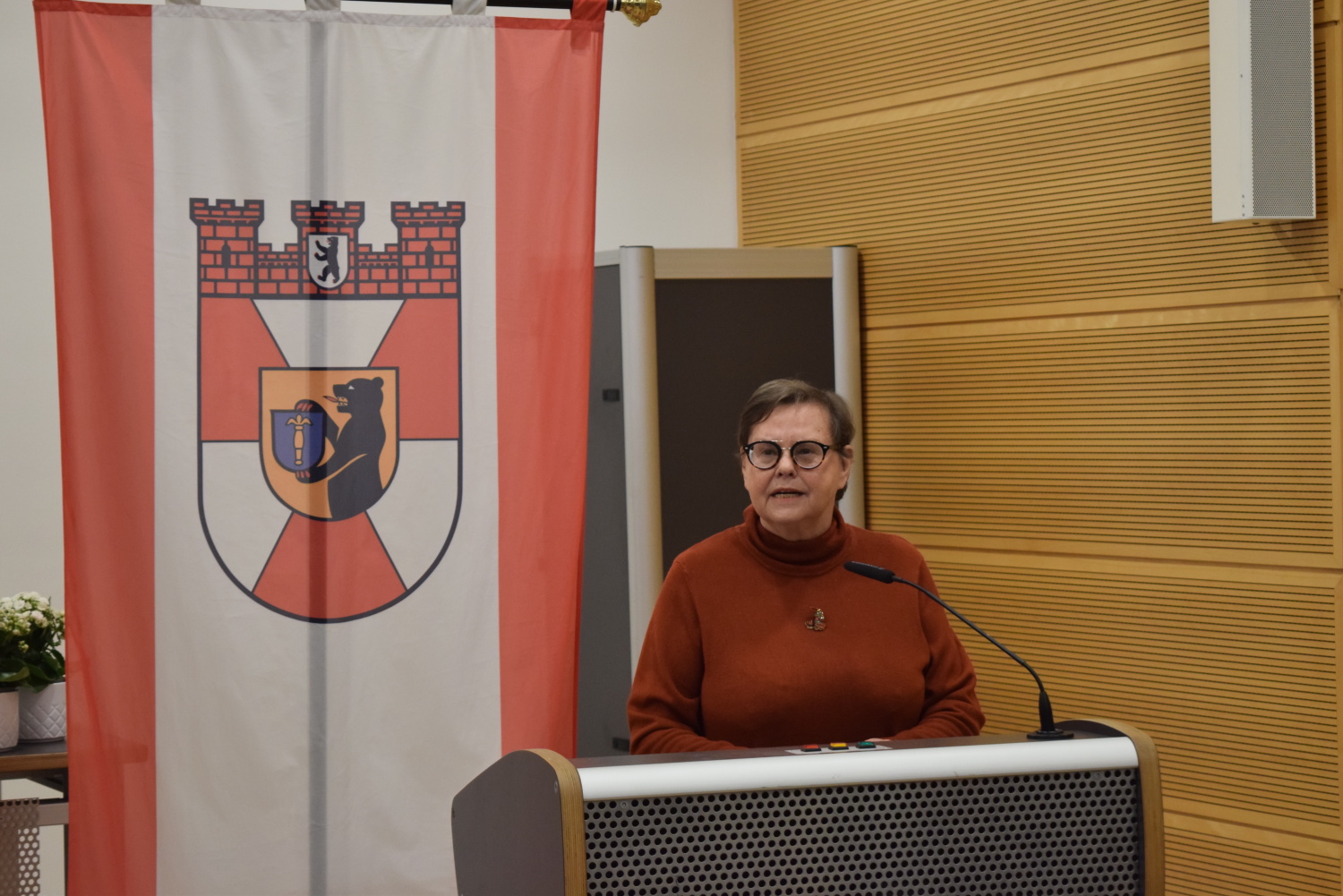 Charlotte Hahn von der Seniorenvertretung engagiert sich ehrenamtlich in der Seniorenvertretung Mitte.