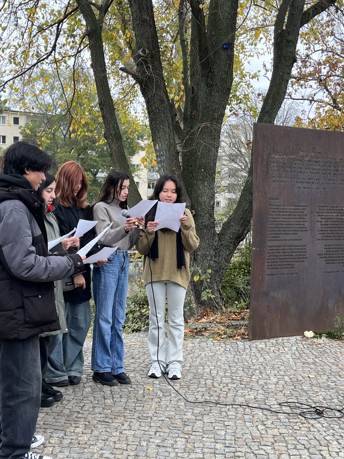 Gedenken Novemberpogrome Denkmal der israelitischen Synagogengemeinde Adass Jisroel am Siegmundshof