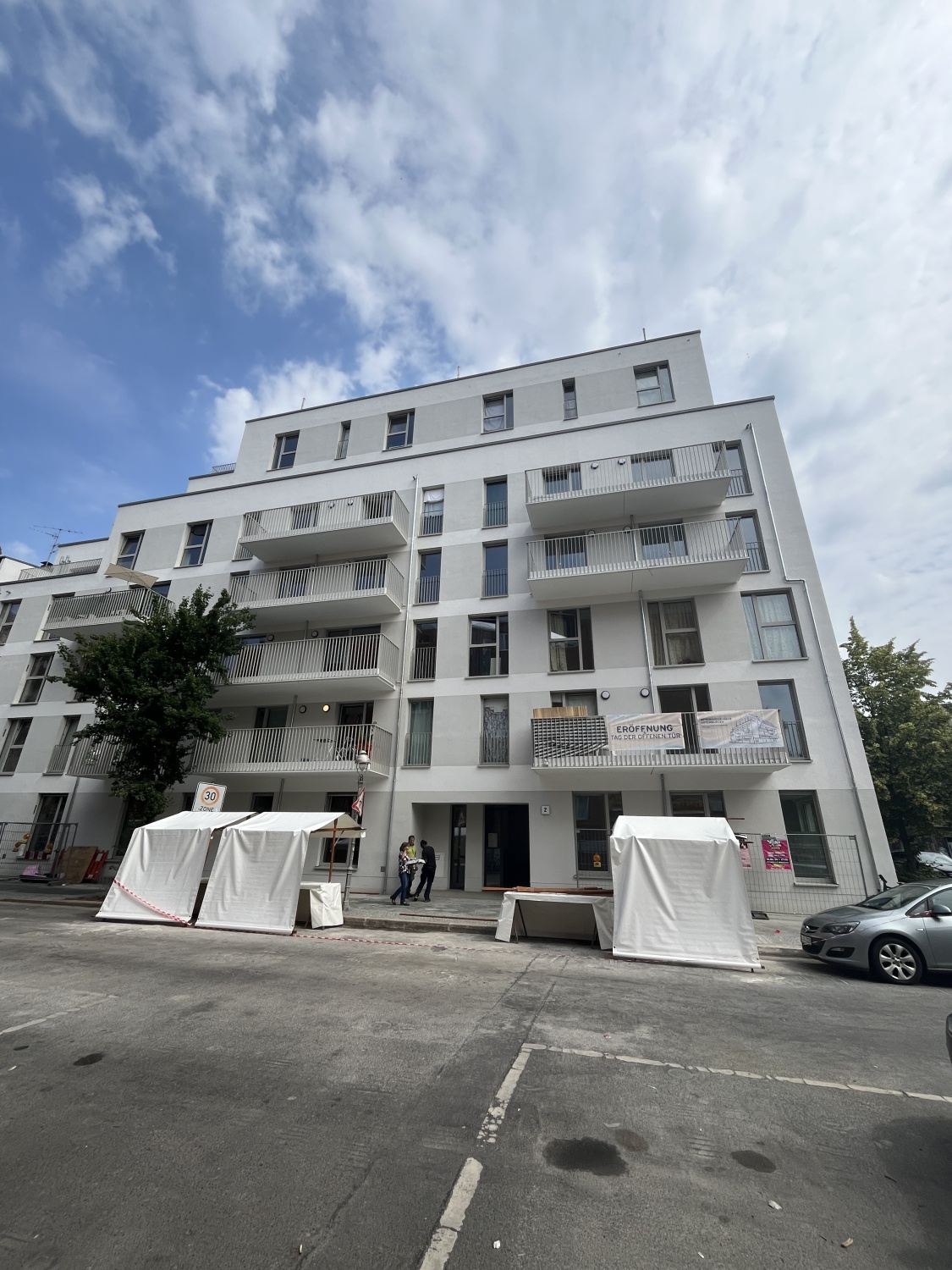 Das Miteinander-Haus entstand auf einer ehemaligen Baulücke an der Gotenburger Straße Ecke Prinzenallee.