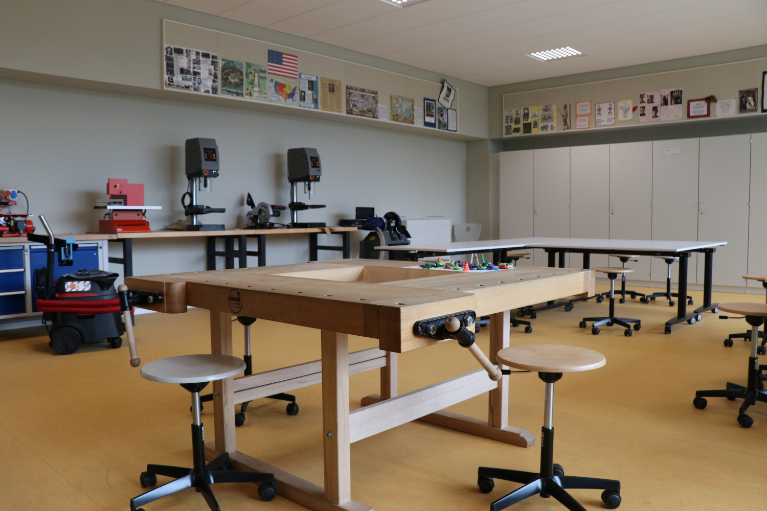 Blick in einen Werkraum der neuen Anna-Lindh-Schule