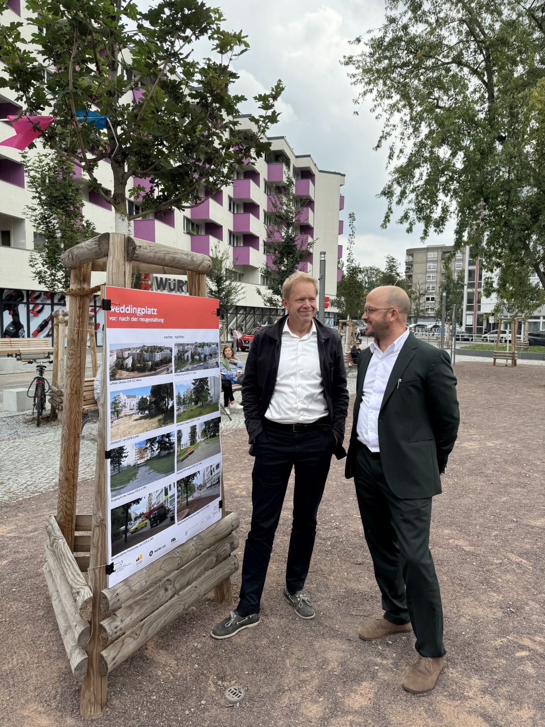 Herr Gothe und Herr Schriner auf der Eröffnungsfeier Weddingplatz