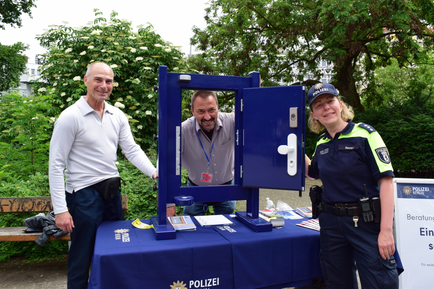 Am Info-Stand der Polizei gab es Tipps, wie man sich vor Einbrüchen schützen kann.