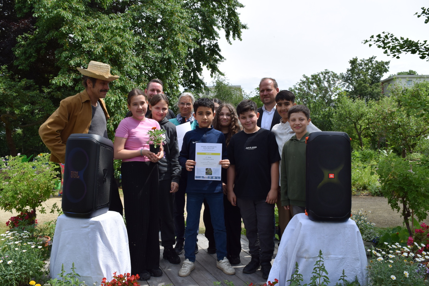 Den zweiten 2. Preis erhielt die LHS Zukunftswerkstatt der Andersen-Grundschule für ihre Arbeit zu Artenvielfalt in der Stadt.