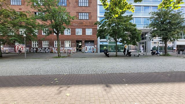 vor der Entsiegelungsmaßnahme in der Triftstraße