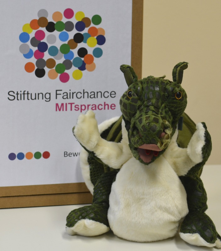 Mitsprache Handpuppe Drago