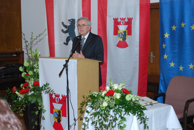 Diethard Rauskolb Verleihung der Bezirksverdienstmedaille 2012 am 14.03.2014
