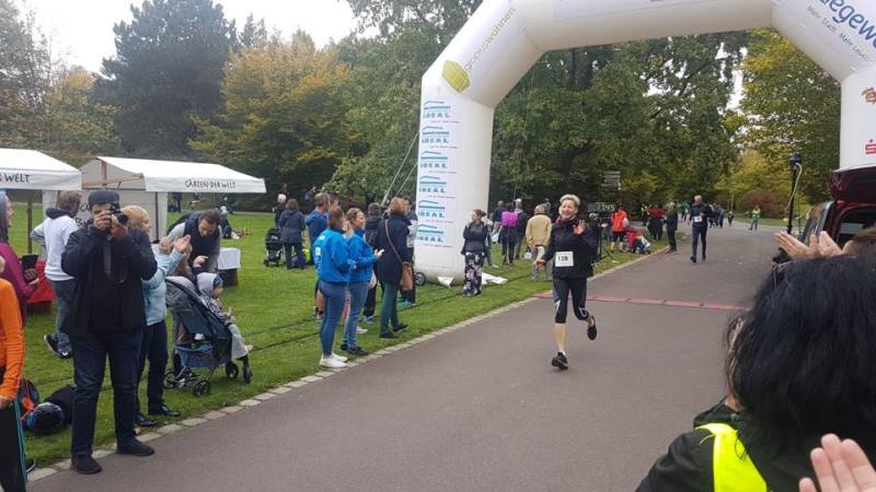 Zieleinlauf einer Teilnehmerin