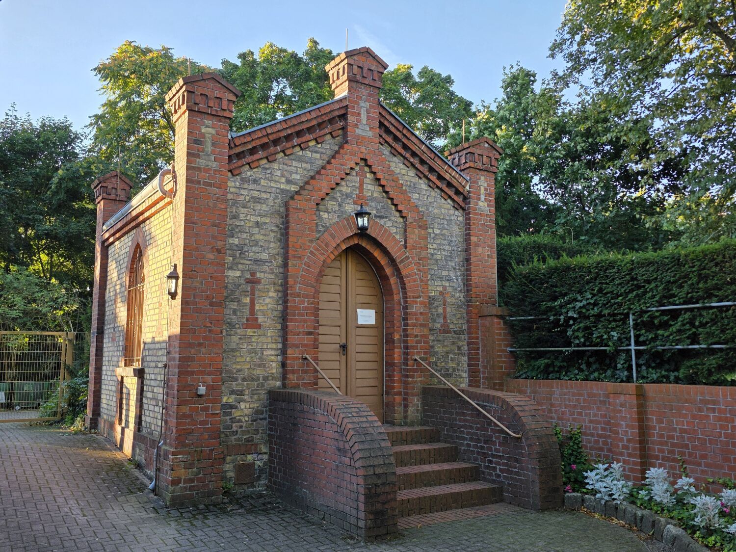 Köpenicker Str. - Feierhalle außen