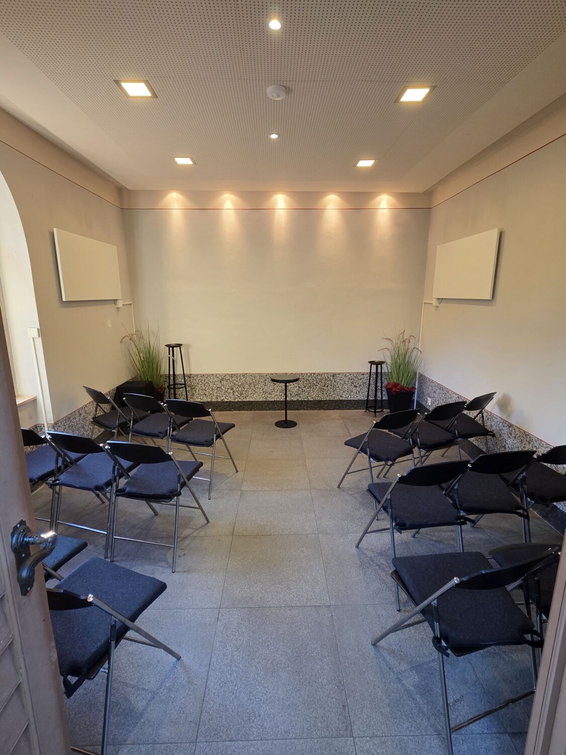 Köpenicker Str. - Feierhalle innen