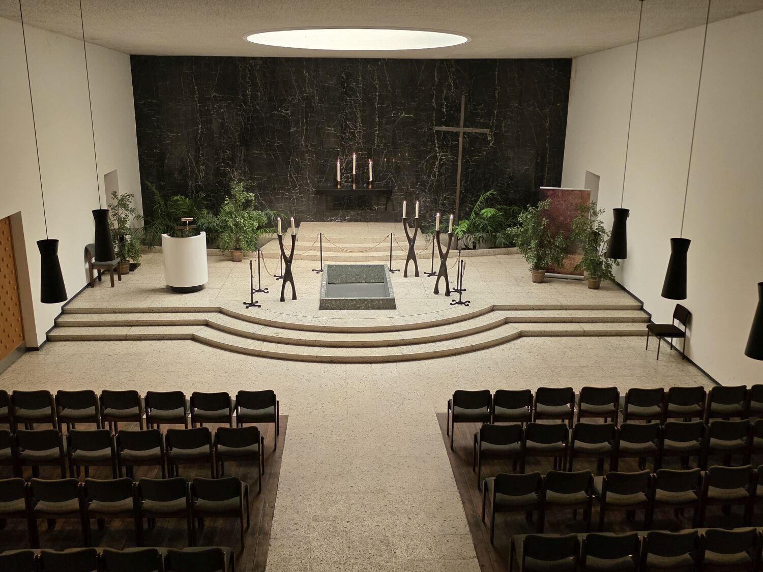 Parkfriedhof - Große Feierhalle oben