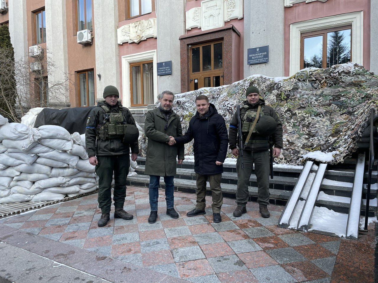 Offizielle Begrüßung vor dem Rathaus Riwne