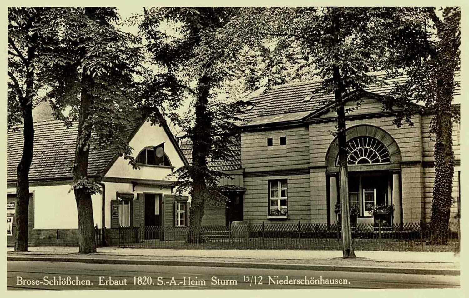 Das Brose-Schlösschen mit Brosehaus um 1934