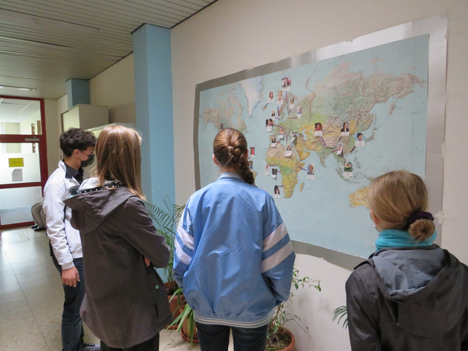 Weltkarte mit weiblichen Regierungschefinnen, Gendersensible Jugendarbeit im Centre Talma