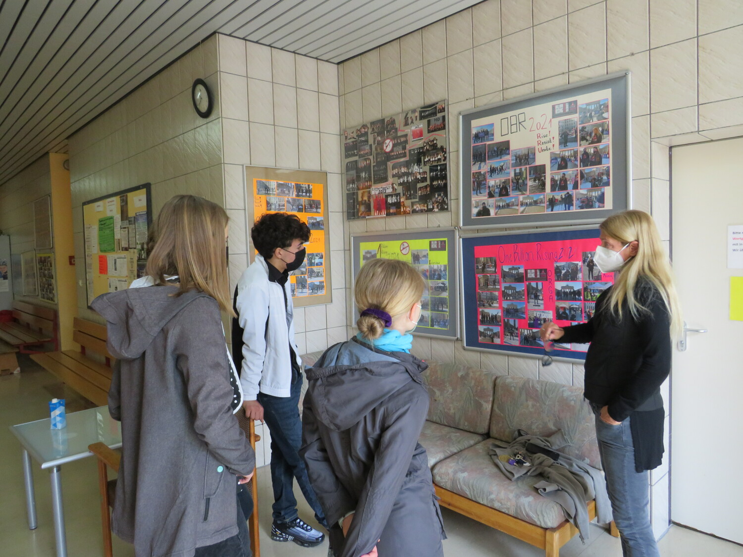 Einrichunttgsleiterin des Centre Talma Bettina Lutze Luis-Fernandéz erzählt über One Billion Rising