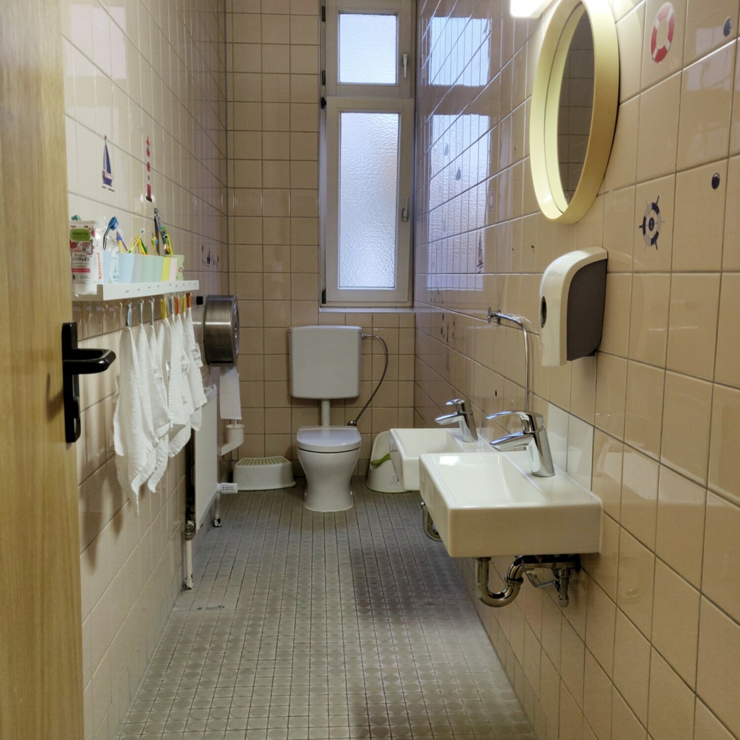 Badezimmer konnte kindgerecht umgerüstet werden