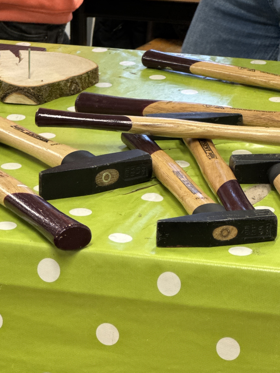 Das Werkzeug zum Basteln.