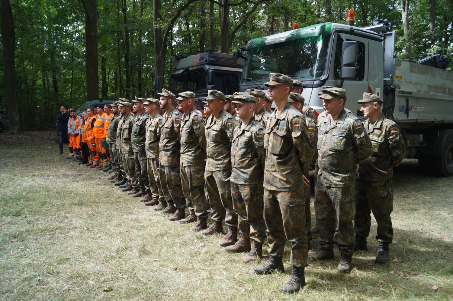 Das Team aus 35 Soldaten der Bundeswehr wurde speziell für den Einsatz in Reinickendorf zusammengestellt.