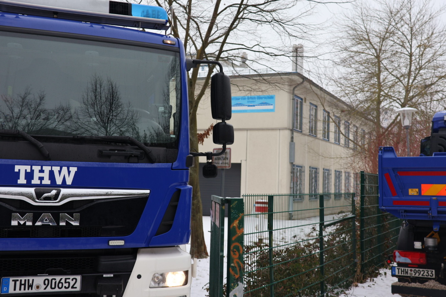Dank des THW kann am Montag der Unterricht am Bettina-von-Arnim-Gymnasium regulär starten.