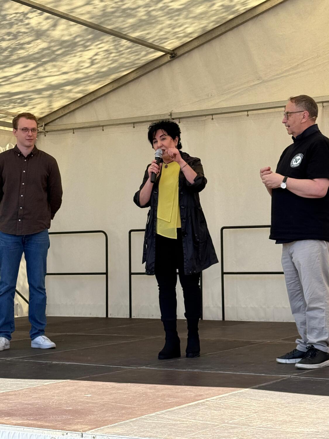 Bürgermeisterin Emine Demirbüken-Wegner dankt den Organisatoren und zollt allen Teilnehmern Respekt.