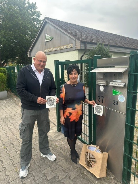 Stickeranbringung Angelverein Heiligensee