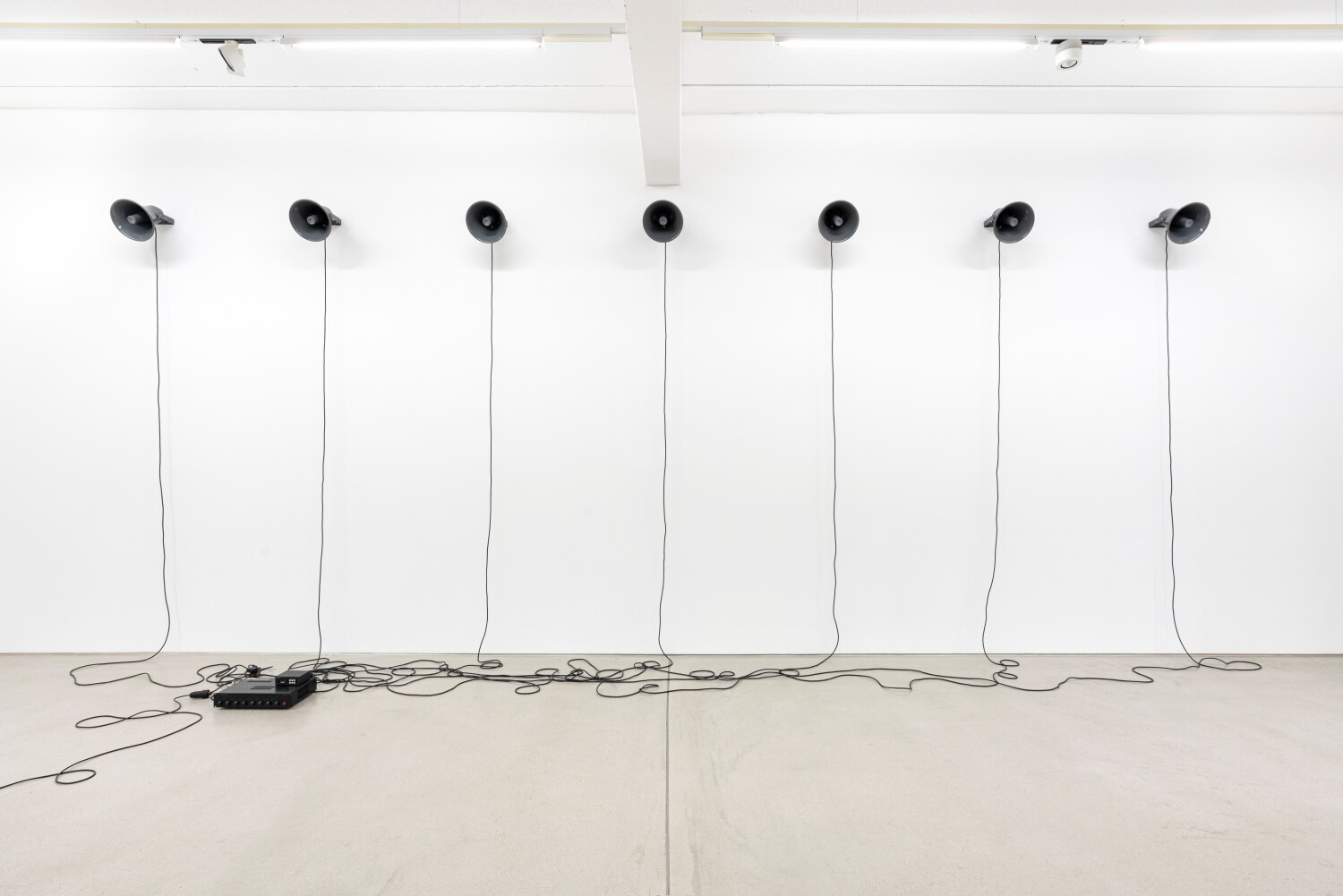 Martin Groß, The Sky Above The Port, 2022, 7–Kanal Audio Installation, 12:20 Minuten