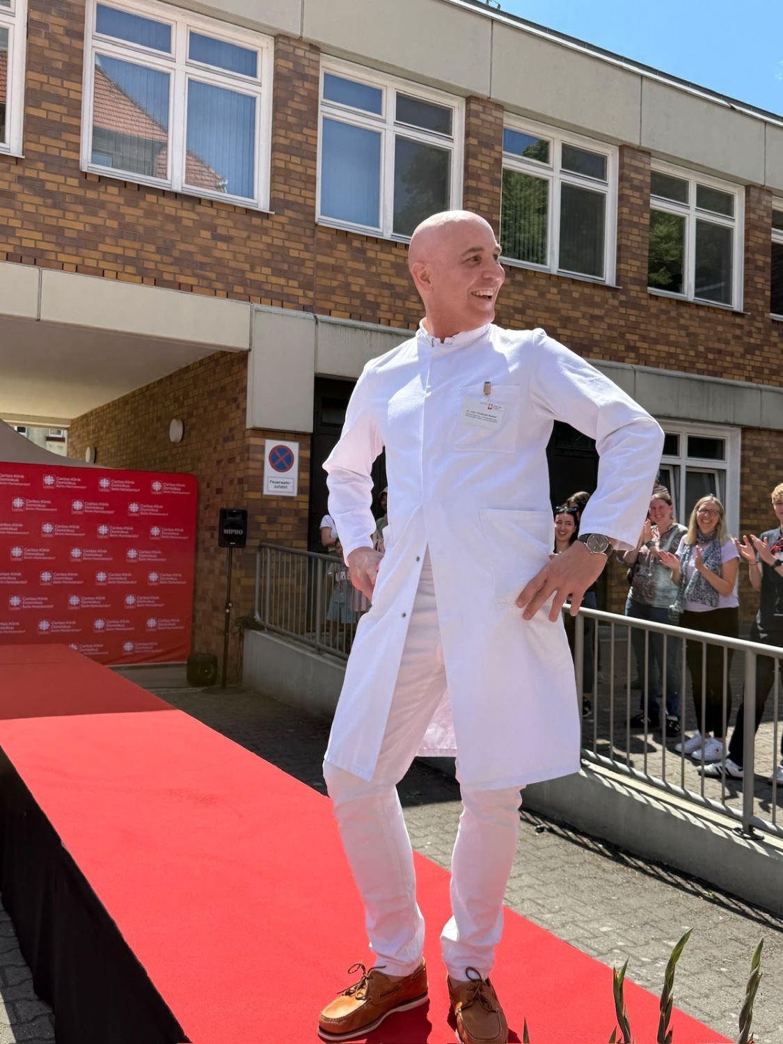 Ein echter Publikumsmagnet war die „medizinische Modenschau“.